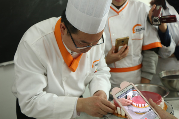 福建新东方烹饪学校西点课堂