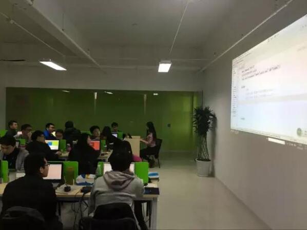 武汉创思兰博“双师课堂”提供高品质的UI技术实训服务